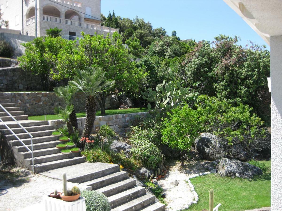 Marivo Guest House Molunat Exterior photo